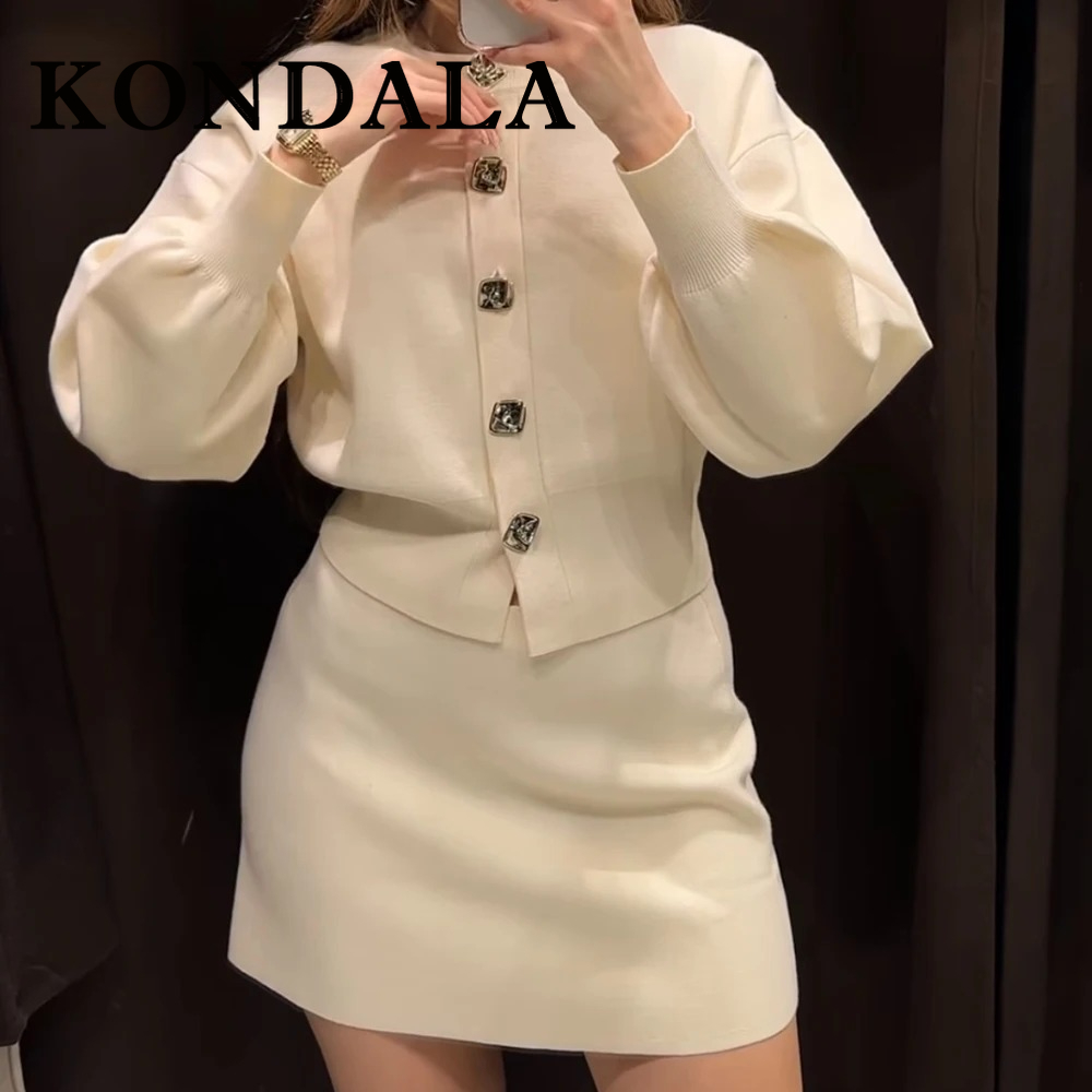 Fashion Street Night - ชุดเซ็ตแฟชั่น KONDALA สไตล์ชิค หรูหรา สง่างาม สีขาว
