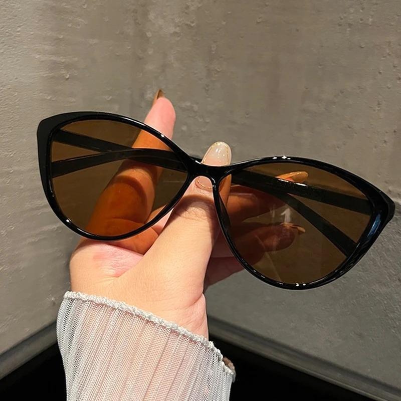 แว่นกันแดดทรงแคทอายสไตล์เรโทร  - Street Fashion Vintage บทวิจารณ์และราคา